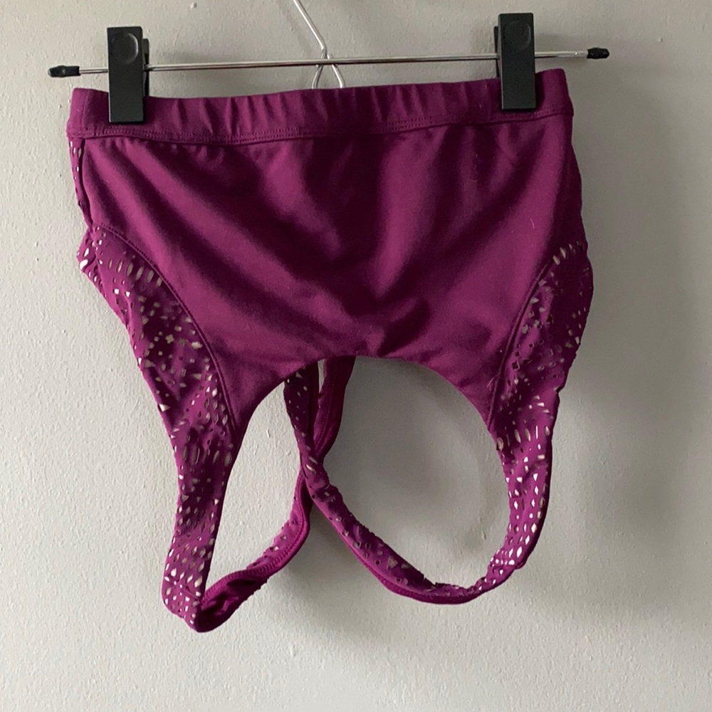 Alo Patina Laser Cut Out Sports bra